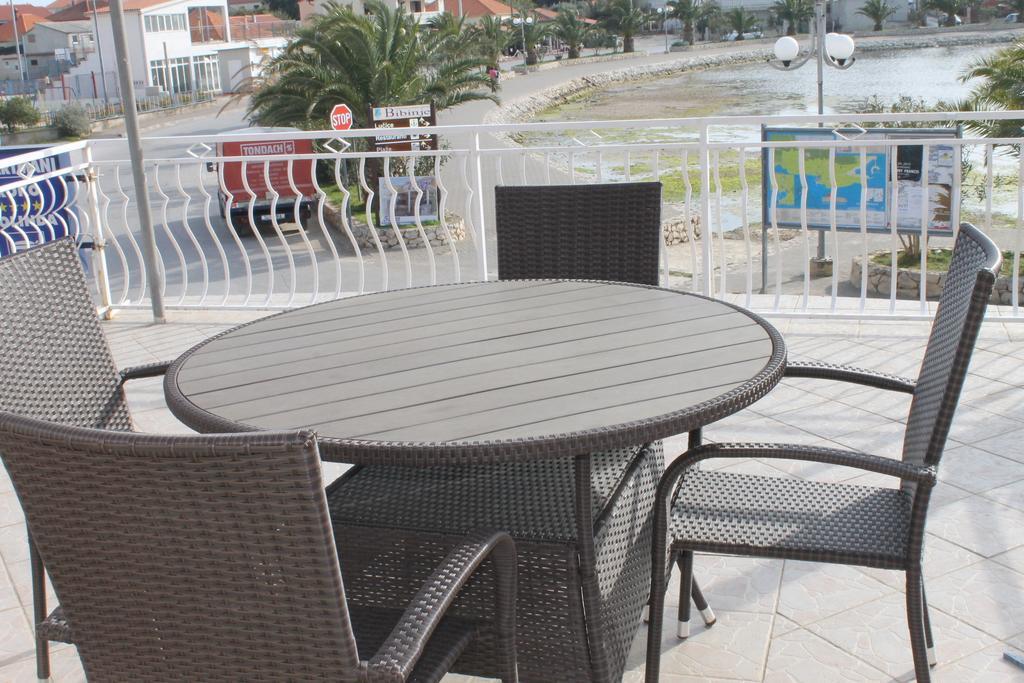Apartments Roko Kolinda Bibinje Εξωτερικό φωτογραφία
