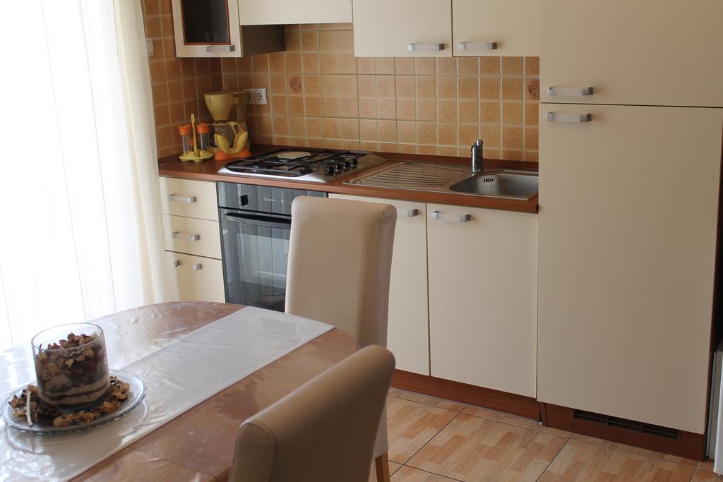 Apartments Roko Kolinda Bibinje Εξωτερικό φωτογραφία