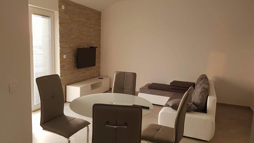 Apartments Roko Kolinda Bibinje Εξωτερικό φωτογραφία
