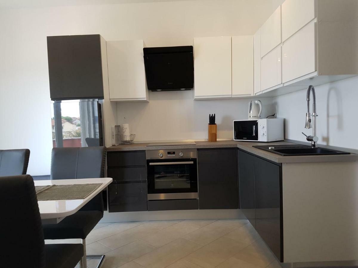 Apartments Roko Kolinda Bibinje Εξωτερικό φωτογραφία